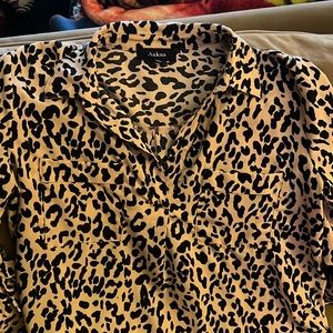 Button-up cheetah print mid-sleeve blouse